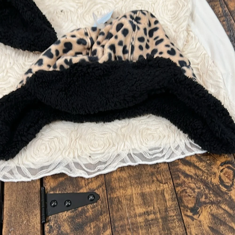 Cat & Jack lot Leopard animal print fleece lined hats